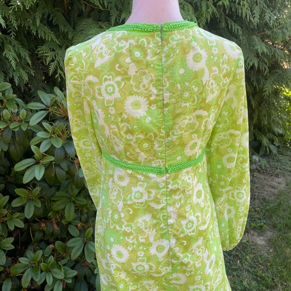 Vintage 1970s Lime Green Floral Long Sleeve Dress – Mod Boho Hippie Style - Picture 4 of 5